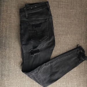 American eagle distressed jeans